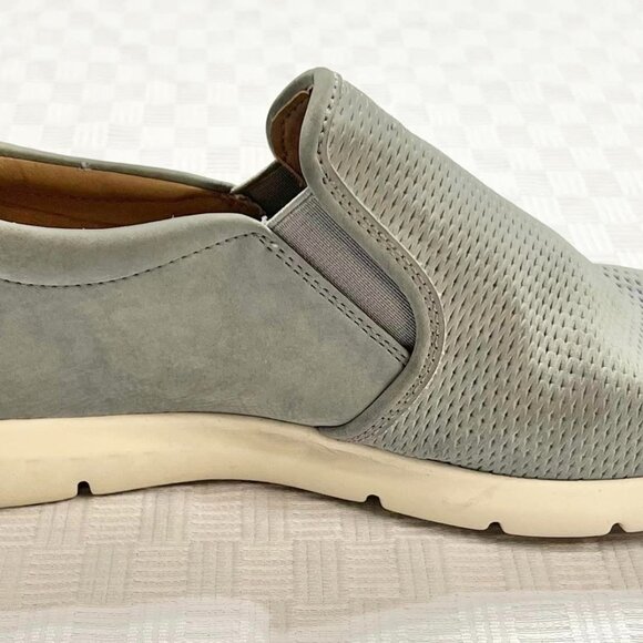 Size  9.5 Woman s SOUL Naturalizer Gray Casual Walking Shoe - Picture 4 of 10